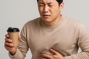 하루 커피 과다 섭취에 부작용 경고